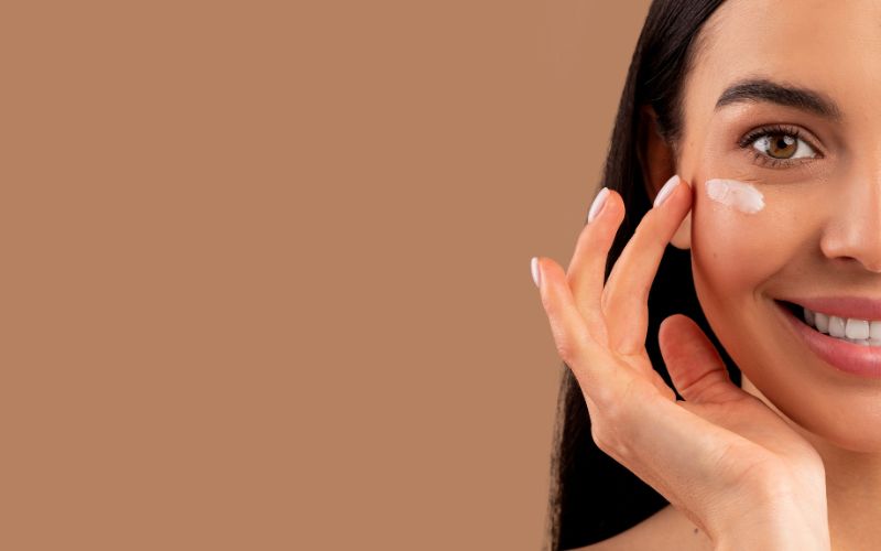 Fix Puffy Eyes With Lifestyle, Home Remedy, Skincare Products & Aesthetic Procedures