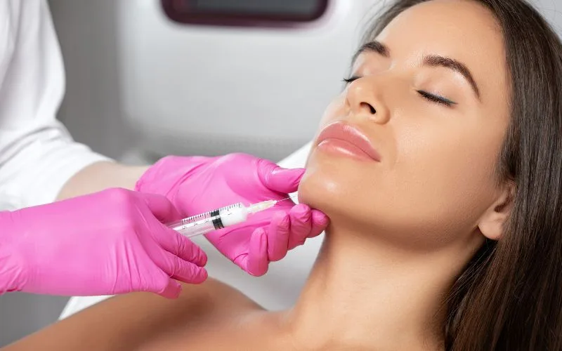 The Advantages of Non-Surgical Double Chin Treatments